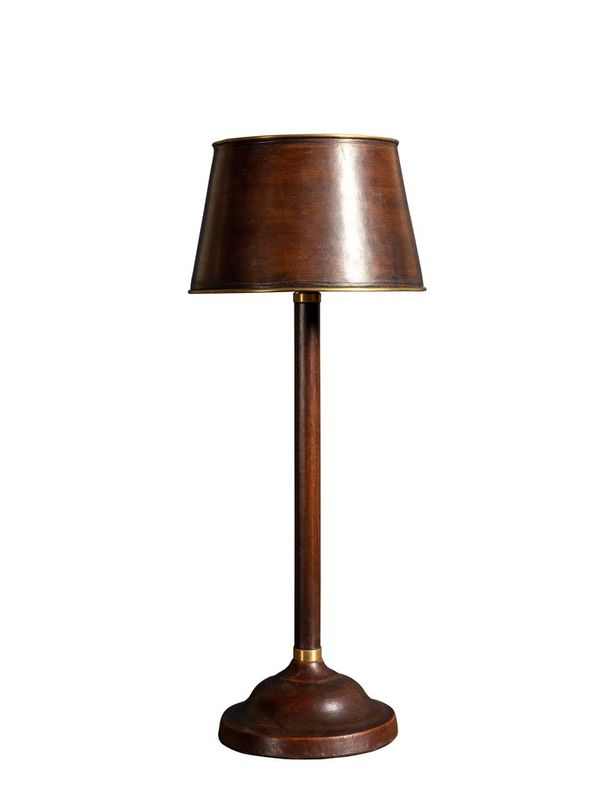  Bordlampe med skjerm