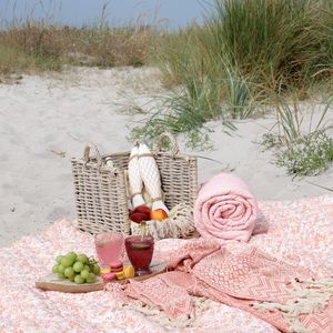 Hovedbilde Aix Quilt m. blomster L180/B130 cm rosa og ...