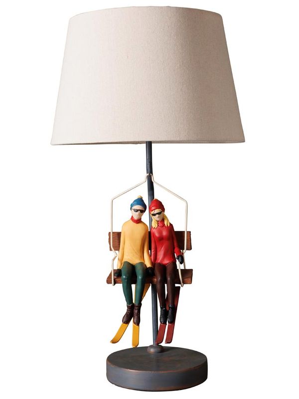 Bordlampe med skiheis. 