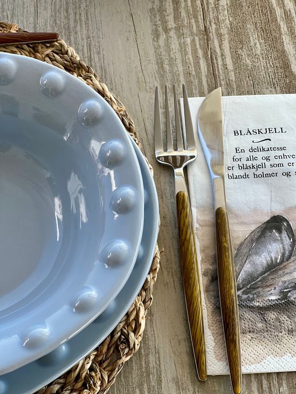 Fiskeservise suppetallerken. Lyseblå